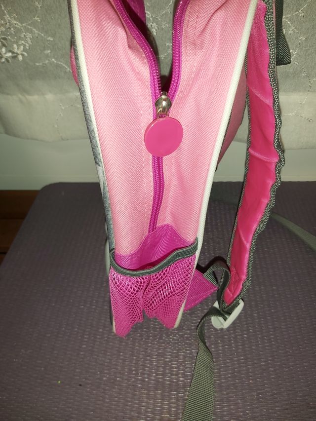 Mochila pequeña Minnie Mouse.