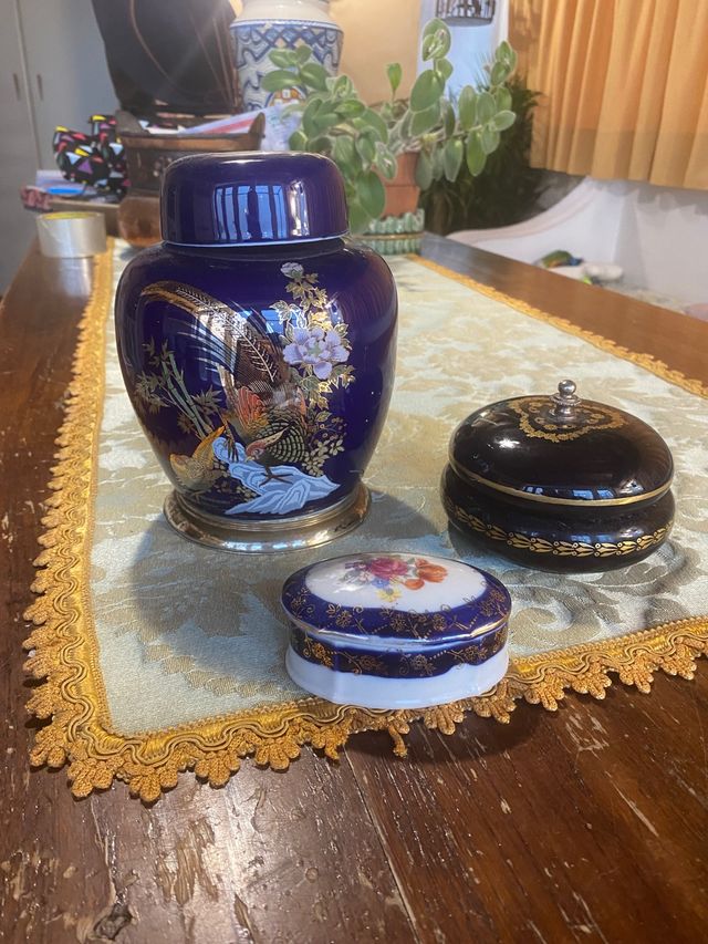 Tris di Oggetti in blu 