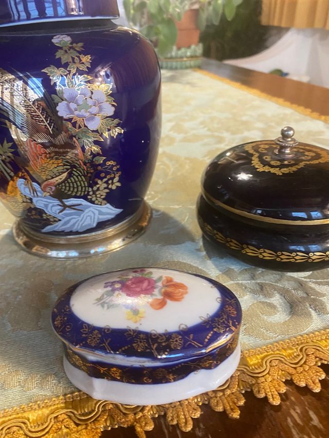 Tris di Oggetti in blu 