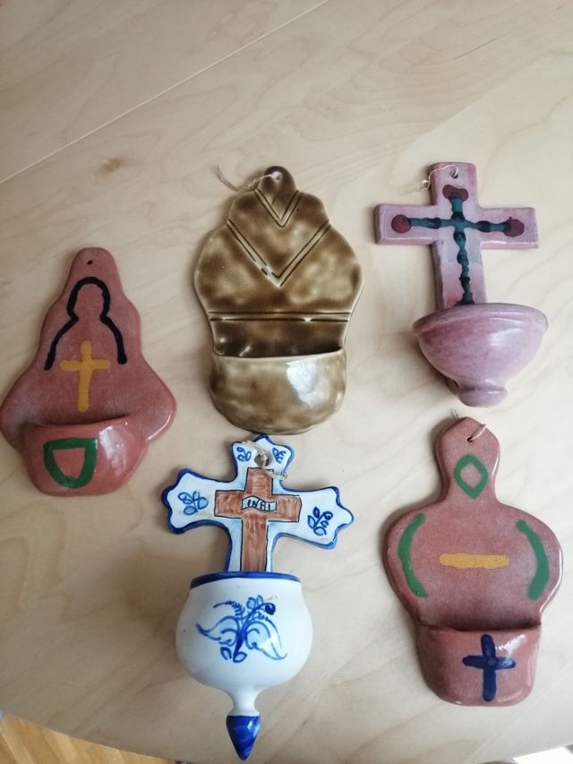 Aguas benditeras decorativas