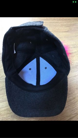 Gorra pompones talla 8-10