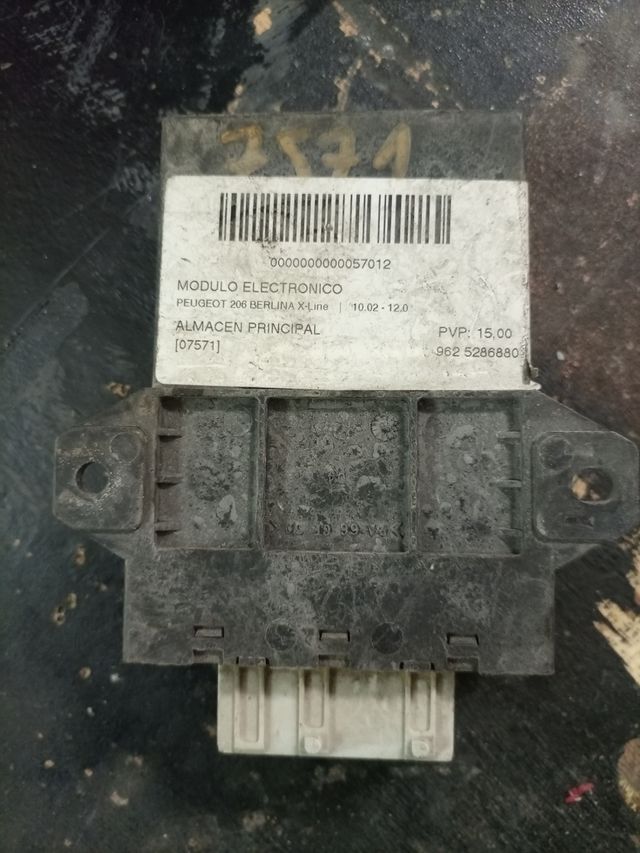 Relé Del Ventilador Peugeot 206 de segunda mano por 20 EUR en Monforte ...