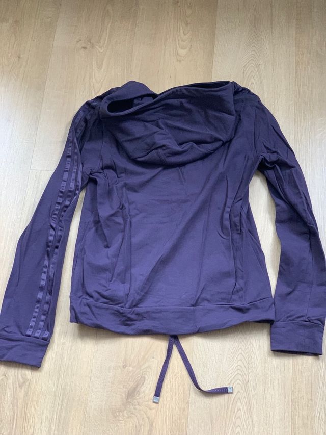 Sudadera Adidas morada , talla 40 sin estrenar