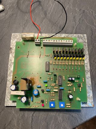 Tarjeta de control con salidas digitales 