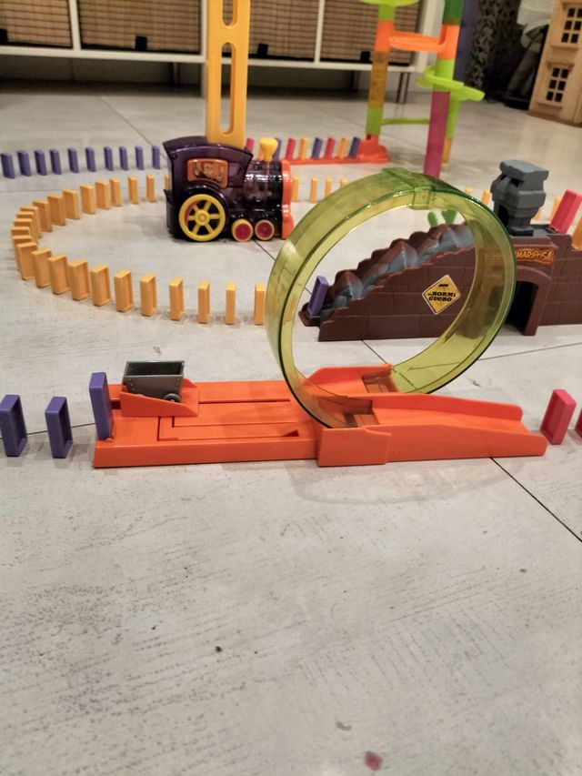 Juego fichas dominó efecto mariposa  El Hormiguero