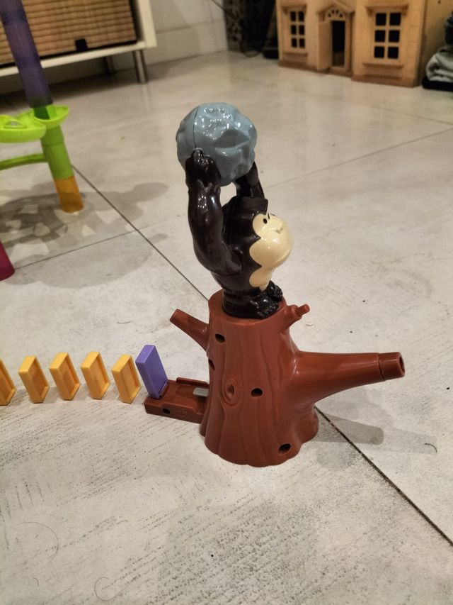 Juego fichas dominó efecto mariposa  El Hormiguero