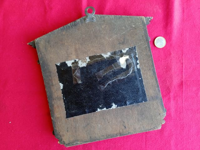 Antiguo marco de la quinta estación de penitencia