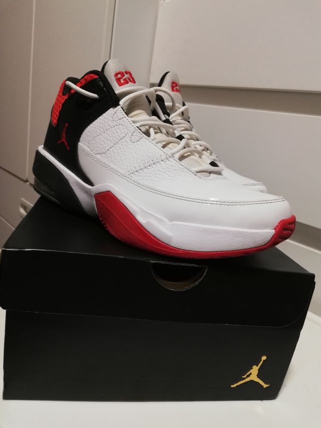 Air Jordan Max Aura 3