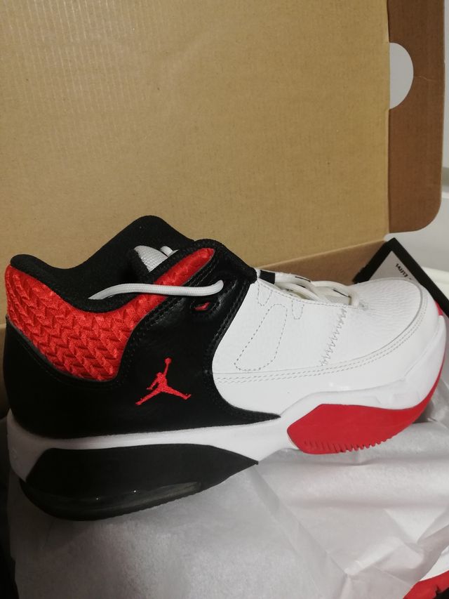 Air Jordan Max Aura 3