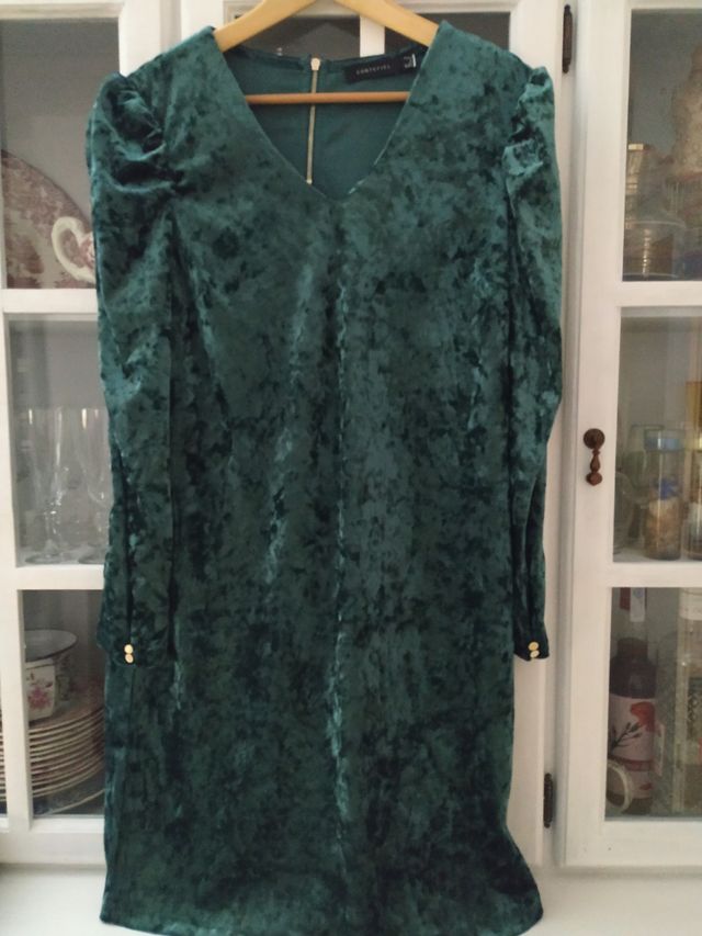 Vestido velour verde Cortefiel
