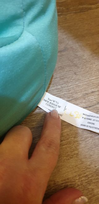 Juguete de madera.Litera con escritorio