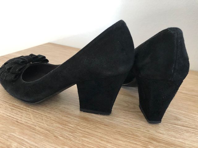 Zapatos de ante negro