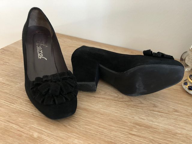 Zapatos de ante negro