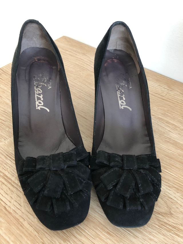 Zapatos de ante negro
