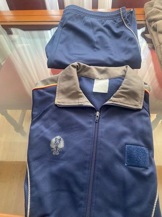 Ropa militar 