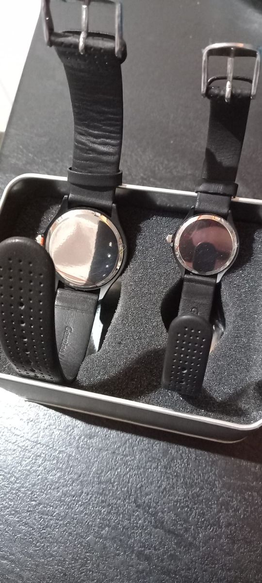 pareja de relojes