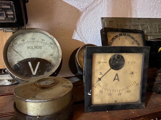 Voltimetro Antiguo