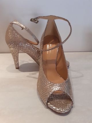 Zapatos de fiesta Dorados T. 37