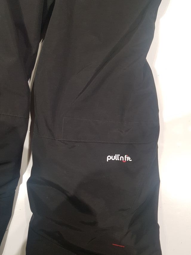 Pantalón de esquiar niño.