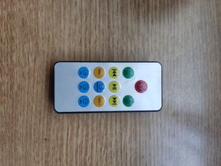 Proyector musical para bebé con mando 
