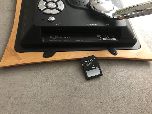 Cornice digitale in legno nuova!!