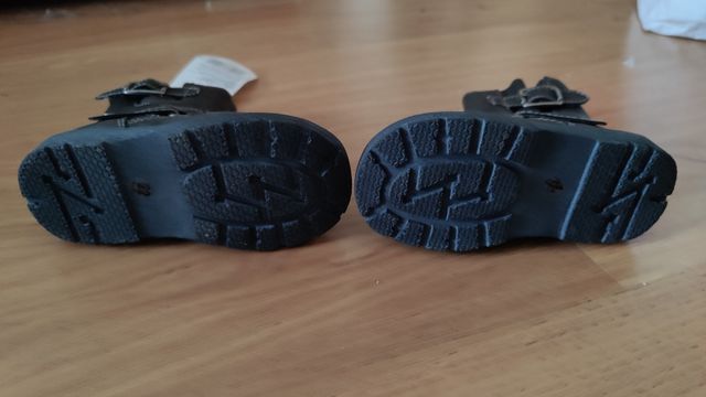 Botas nuevas talla 22 varias