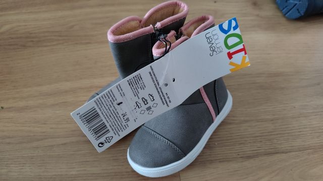 Botas nuevas talla 22 varias