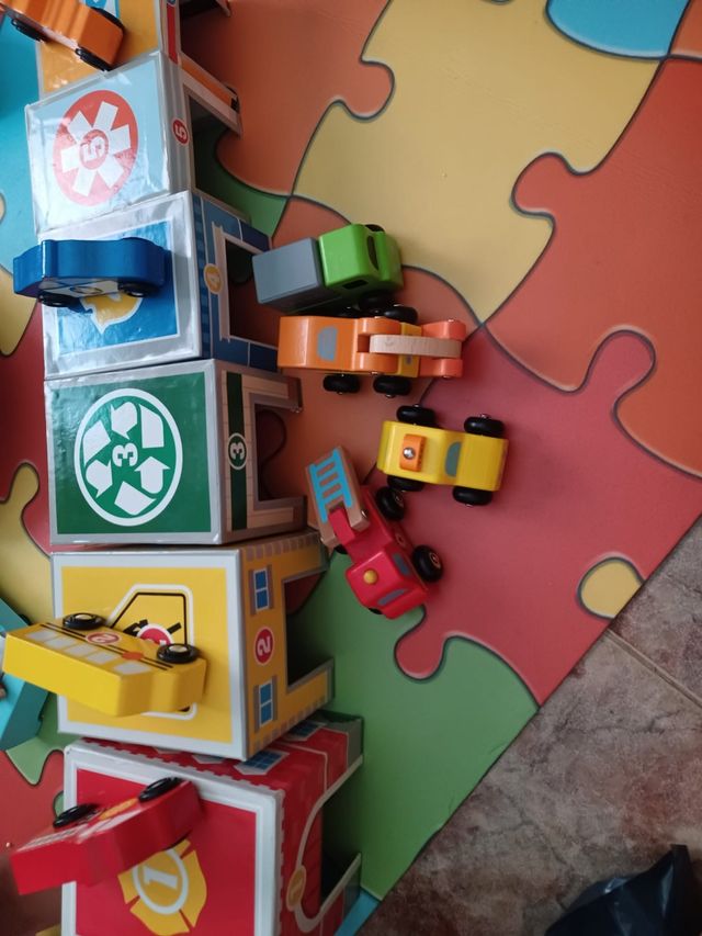Juego de cubos topanifarm y fisher price