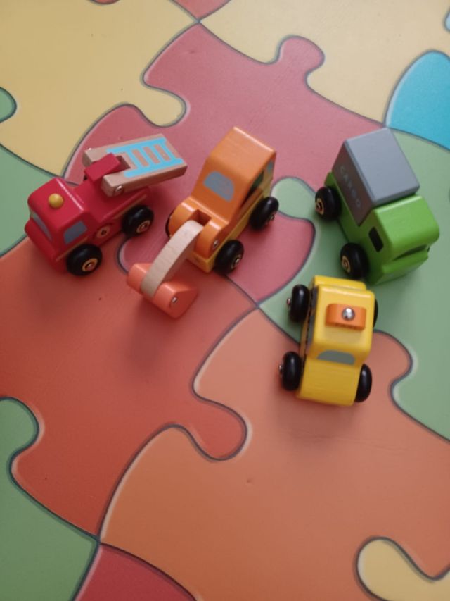 Juego de cubos topanifarm y fisher price