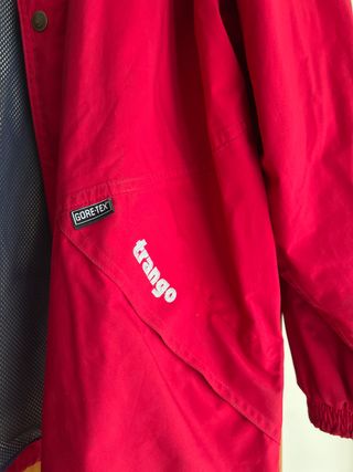 Chaqueta goretex trango 