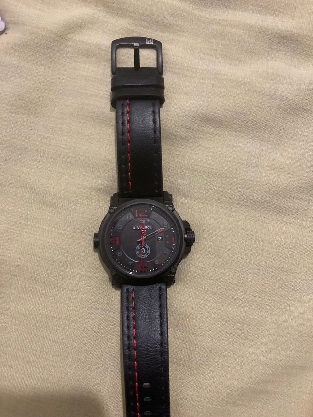 Reloj cronografo Naviforce nuevo