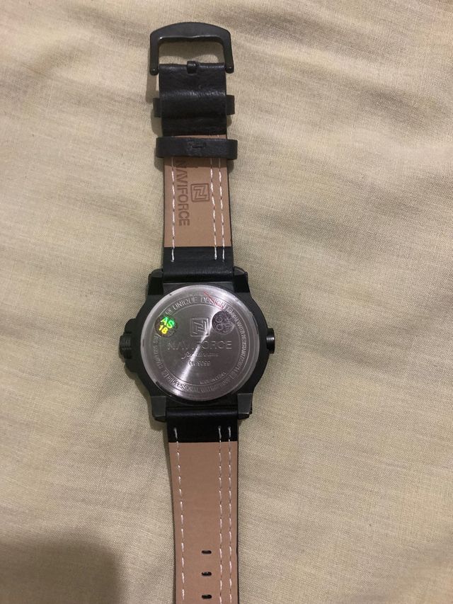 Reloj cronografo Naviforce nuevo