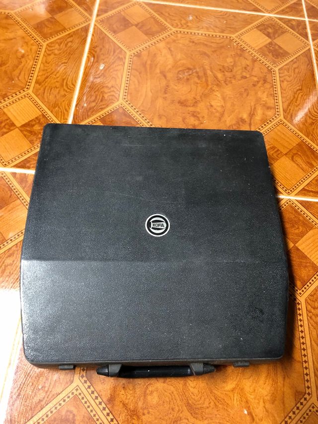Se vende máquina de escribir antigua
