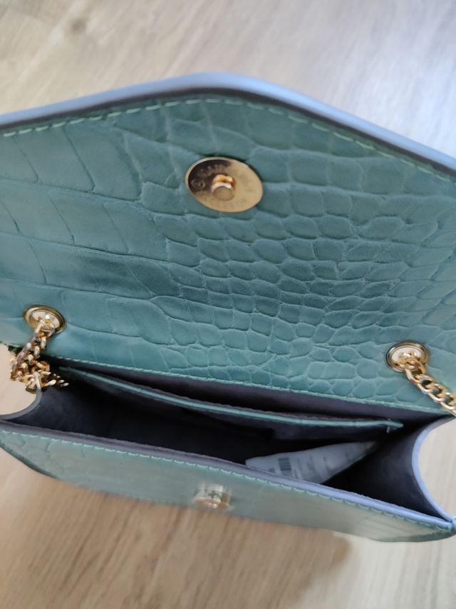 Bolso Desigual cuero negro.