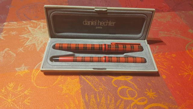 Daniel Hetcher, pluma estilográfica y boligrafo