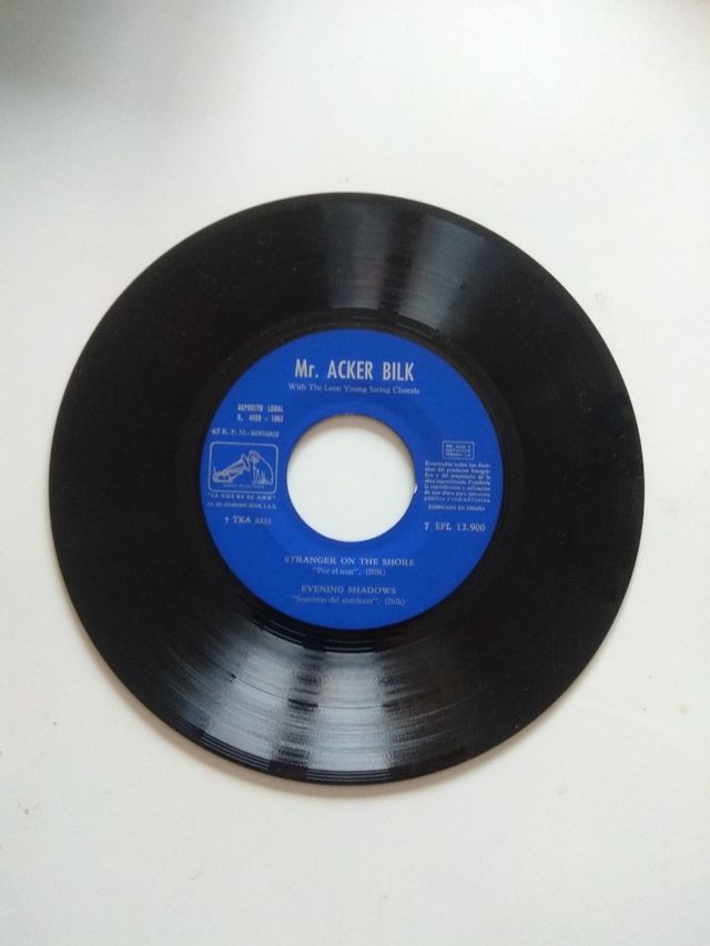 Mr. Acker Bilk – Stranger On The Shore