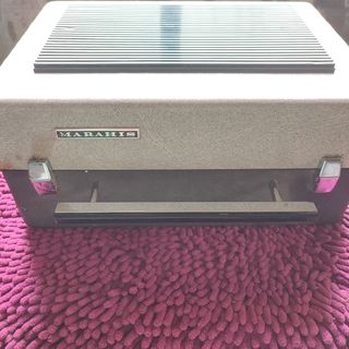 Antiguo tocadiscos Marahis