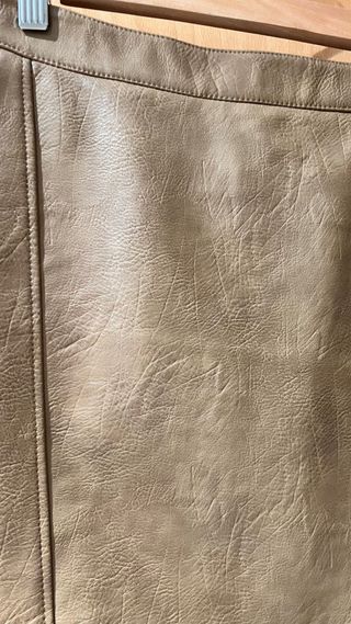 FALDA POLIPIEL DE ZARA TALLA M + JERSEY DE REGALO