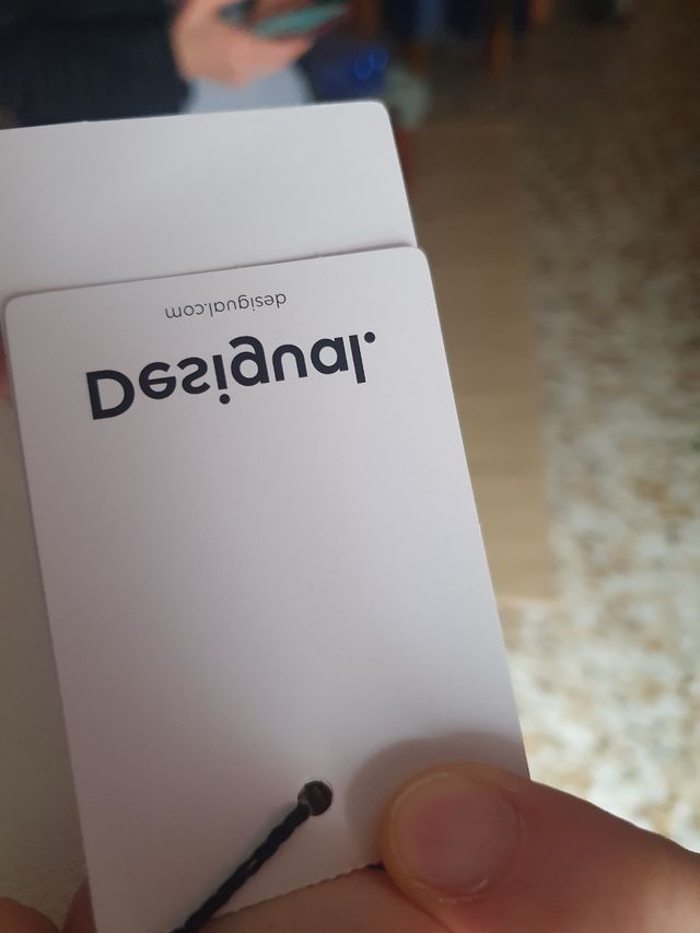 Portamovil con cartera