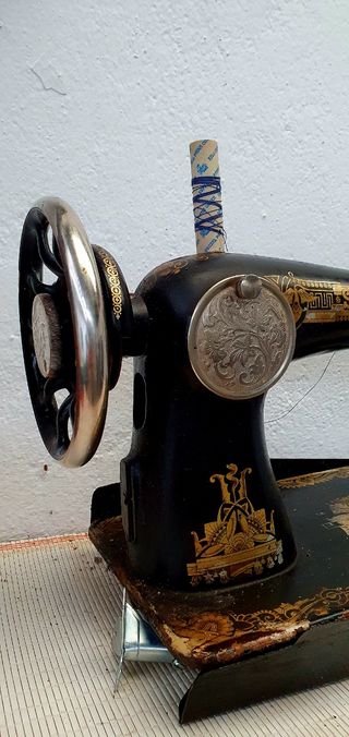 Maquina de coser Singer