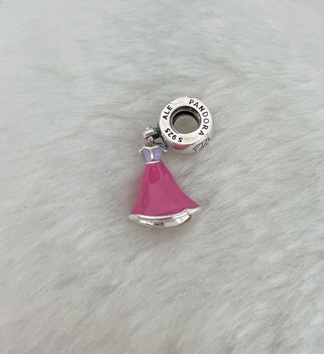 Charm del Vestido de Rapunzel