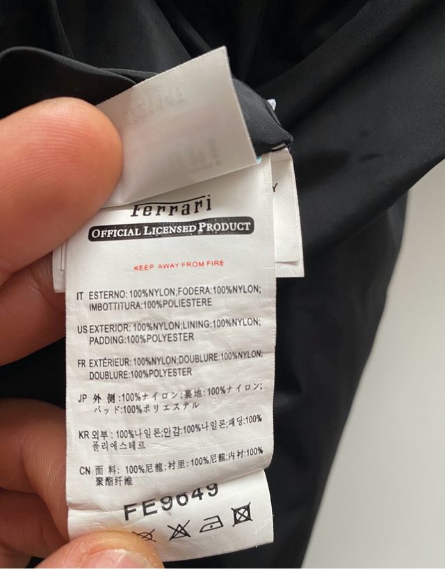 Giubbotto imbottito con cappuccio Ferrari 12 anni