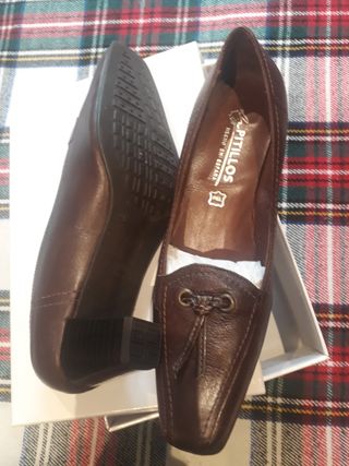 Zapatos de tacón medio nuevos pitillos 