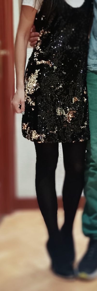 Vestido negro de lentejuelas