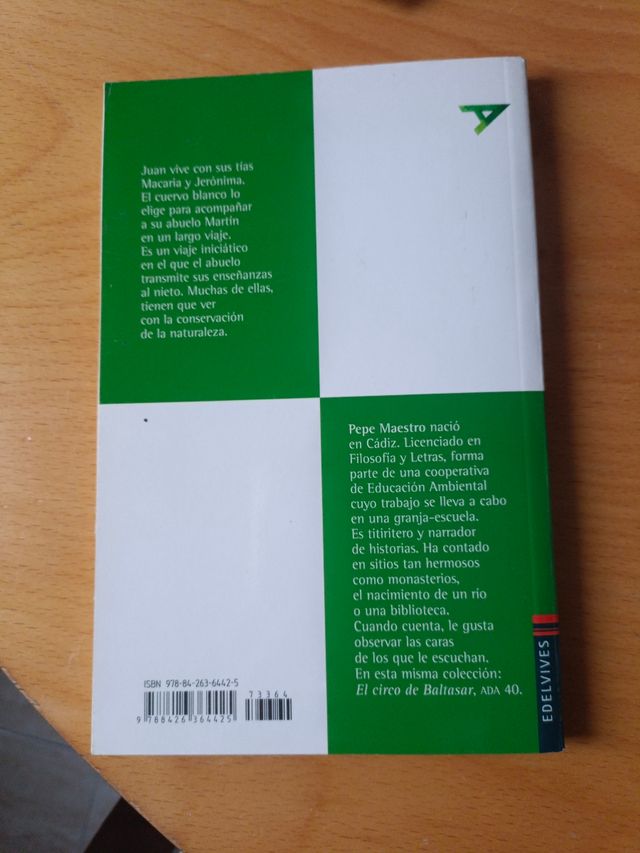 Una pluma de cuervo blanco 9788426364425