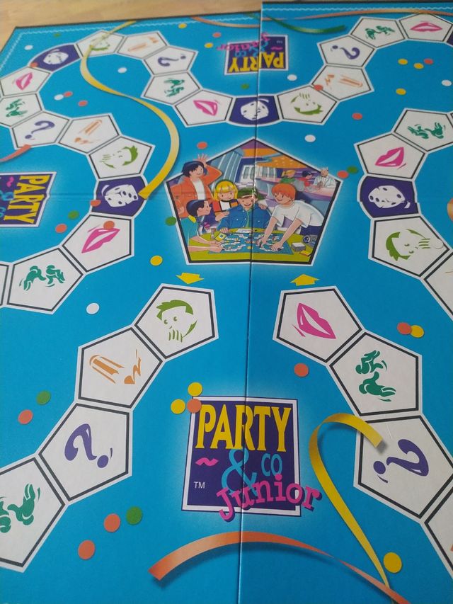 Party Júnior en català