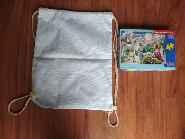 Puzzle y mochila unicornios