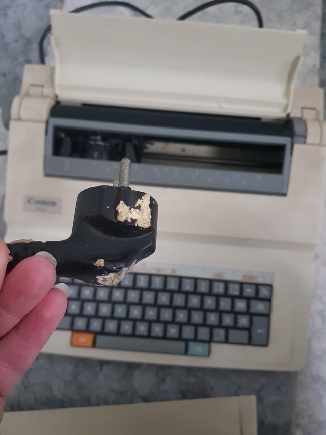 Máquina de escribir electrónica