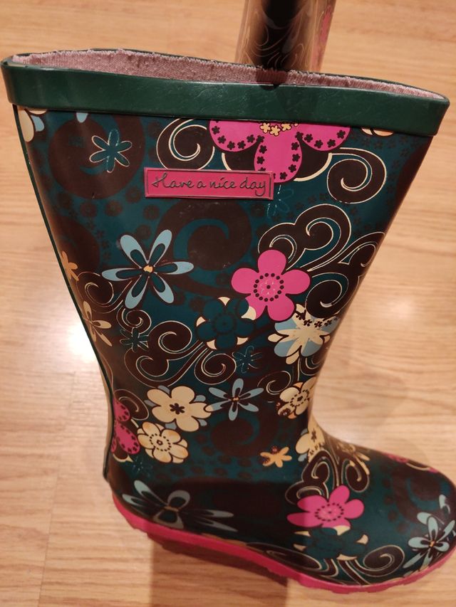 Botas de agua para niña.