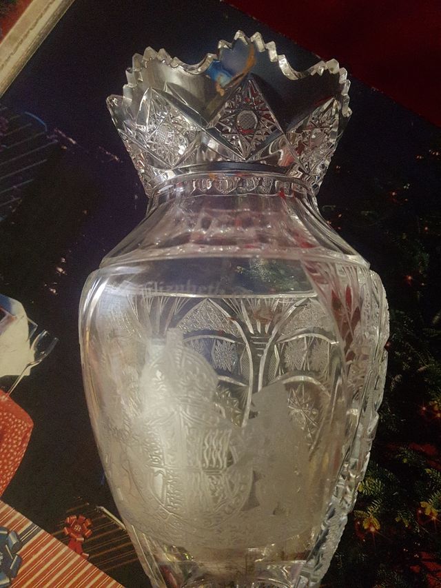 Jarrón conmemorativo de SuMajestad,la Reina Madre.